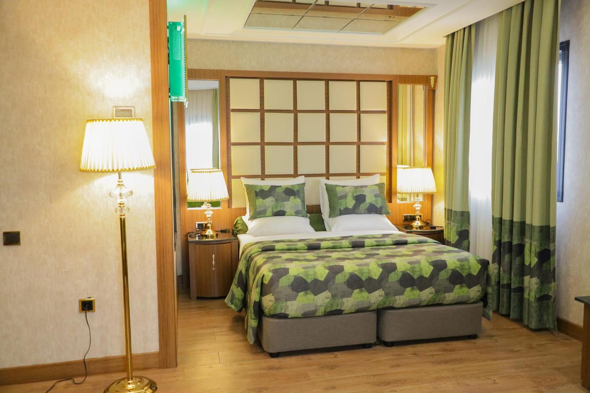 United Hotel International Yaoundé Kültér fotó