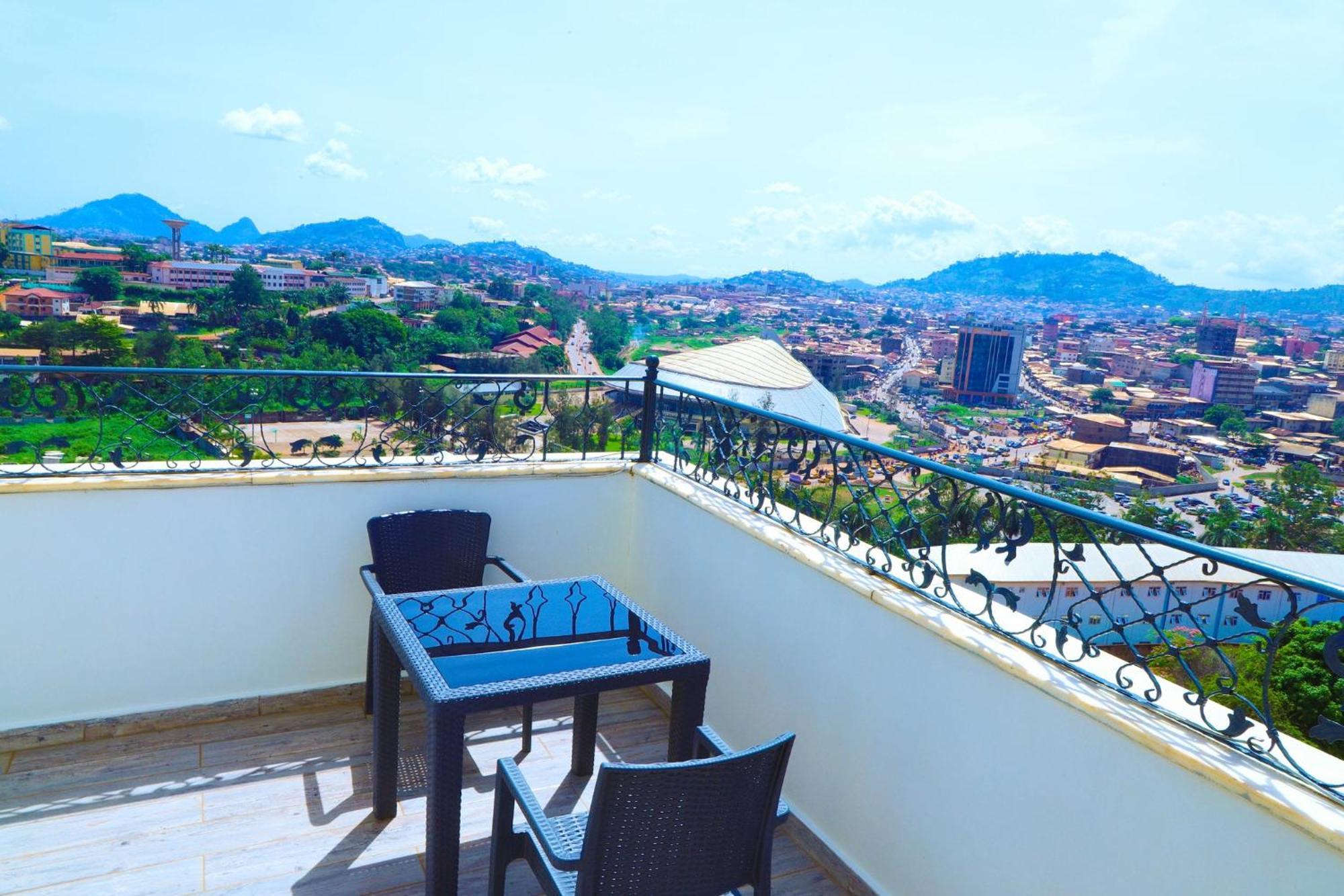 United Hotel International Yaoundé Kültér fotó